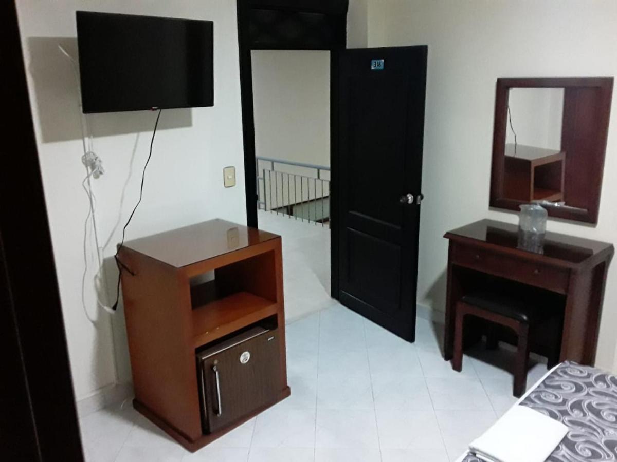 Hotel El Andino Кукута Екстер'єр фото